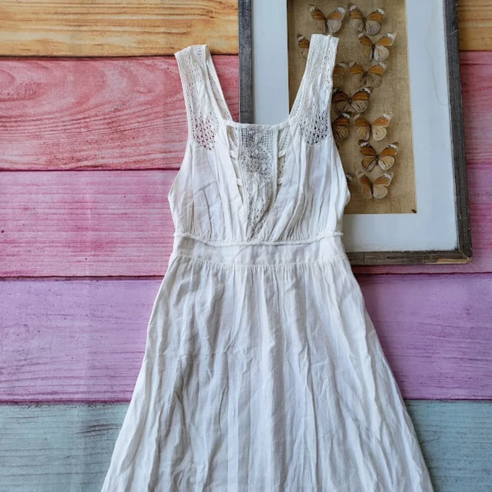 Urban Outfitters‎ White Antoinette Open Back Lace Trim RUffle Hem Midi Dress XS